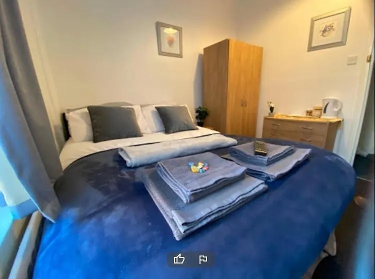 Hotel Oyo Tudor Lodge - Redcar Beach